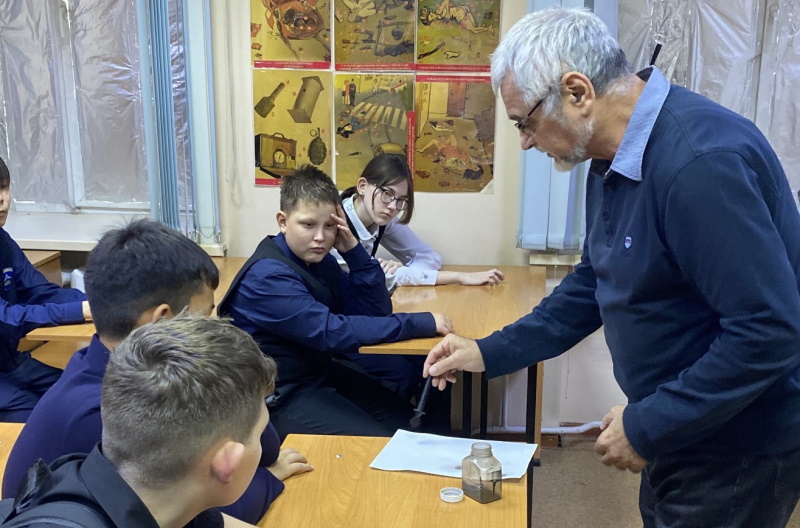 Преподаватели ГАГУ провели экскурсию в криминалистическую лабораторию в рамках Международного фестиваля «НАУКА0+»