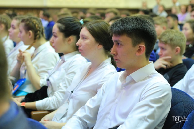В ГАГУ прошла LIV научно-практическая конференция студентов, аспирантов и молодых ученых, посвященная 70-летию высшего образования в Республике Алтай