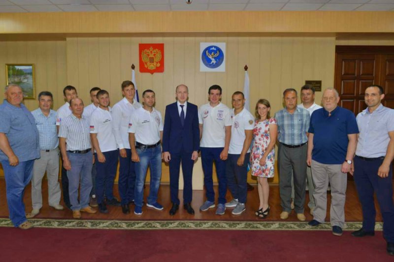 Спортсмены ГАГУ встретились с Олегом Хорохординым